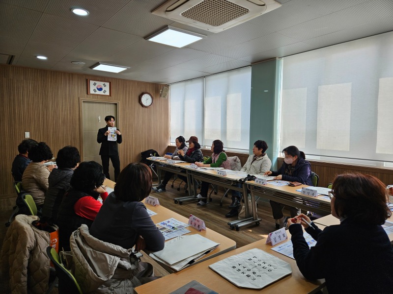 250226-1) 중구  주민 대상 찾아가는 한글교육 시행.jpeg